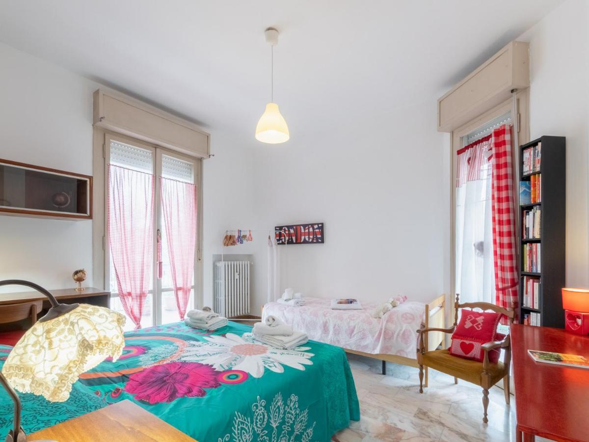 Flaminia Bright & Roomy Apartment Pesaro Exterior photo
